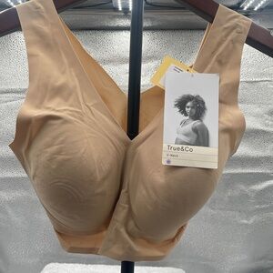 Women's V-Neck True&Co Bra - Nude